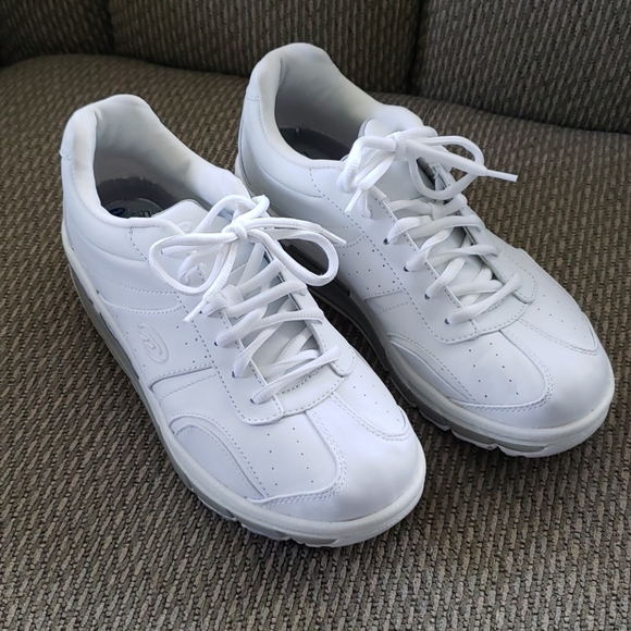 dr scholl's athletic shoes